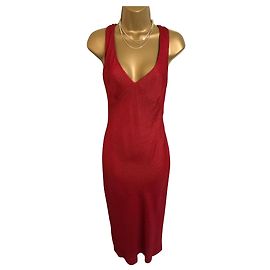 Zara Kleider Rot