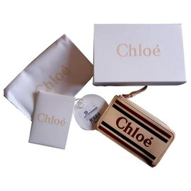 Chloé-Titolare della carta Vick-Rosa