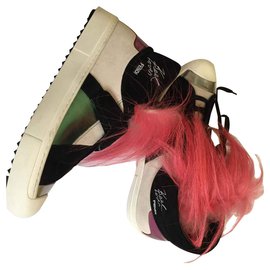 Fendi-Karlito-Black,Pink,White