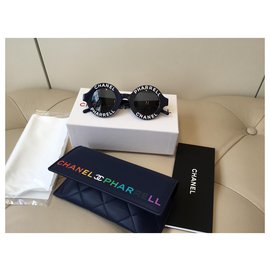 Chanel-CHANEL x PHARRELL unisex sunglasses-Navy blue