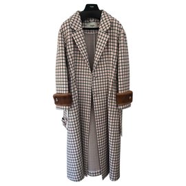 Fendi-Beautiful coat-Cream