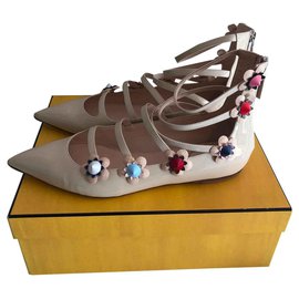 Fendi-Beautiful Fendi flats-Black