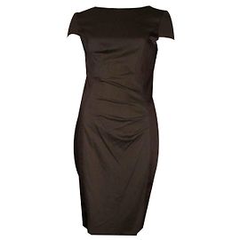 Escada Superbe robe minimaliste Marron