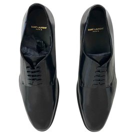 Saint Laurent Montaigne Nero