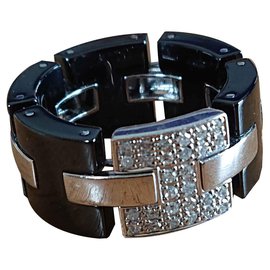 Guy Laroche Ceramic ring Black