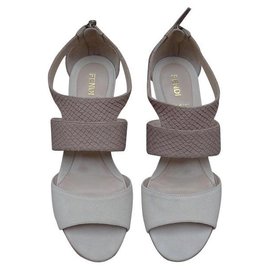 Fendi-Sandals-Beige,Cream