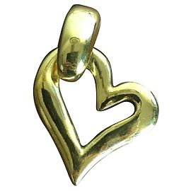 Yves Saint Laurent durante D'oro