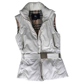 Burberry Belted Sleeveless Jacket. Eggshell
