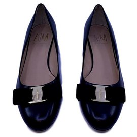 Salvatore Ferragamo-zapatos de bailarina de cuero negro-Negro