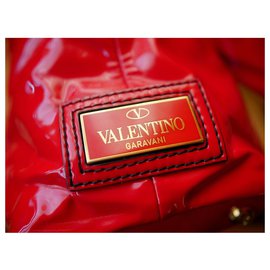 Valentino-Bolso bandolera Valentino Red Patent Leather Bow-Roja