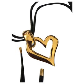 Yves Saint Laurent-Corazón abierto-Negro,Dorado