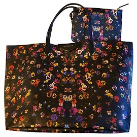 Givenchy Antigona Schwarz