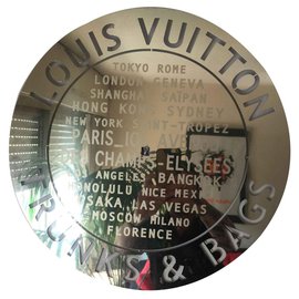 Louis Vuitton-Cadre Louis Vuitton-Dorado