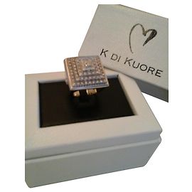 Autre Marque White gold pyramid ring with diamonds Silvery