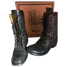 Mexicana Laguna Black Leather Boots with Silver Studs Black