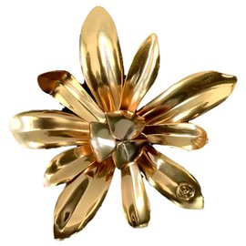 Chanel-Chanel Sublimage Brooch-Golden