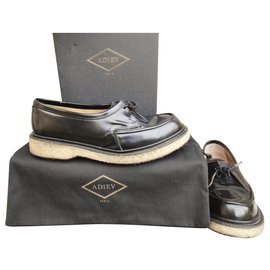 Autre Marque derbies Adieu, type 18 Noir
