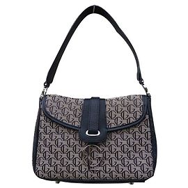 Guy Laroche Monogramm Beige