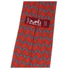 Hermès-Cravate en soie imprimée Hermès en soie imprimée aux motifs géométriques, en très bon état!-Rouge