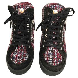 Chanel-Sneakers-Dark red