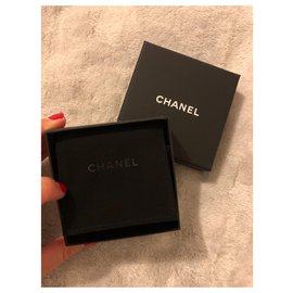 Chanel-CC-Argento