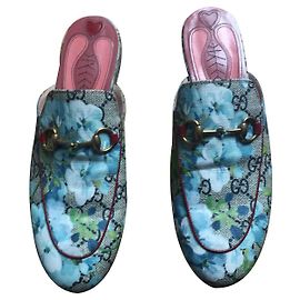 Gucci Bloom Princetown 37fr Blau