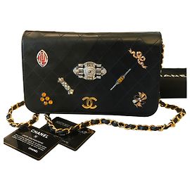 Chanel w / tags, cartes,sac à rabat pour collectionneurs Noir