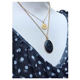 Collar de camafeo Medusa Versace Negro