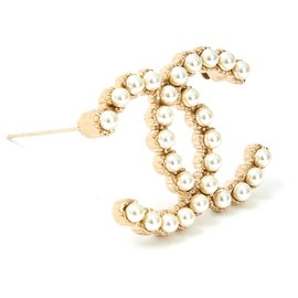 Chanel-LARGE CC PEARLS-Golden