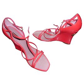Louis Vuitton sandales compensées Rose