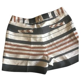 Tara Jarmon-Pantalones cortos-Beige