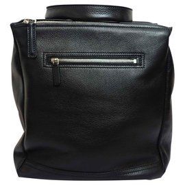 Givenchy Pandora Noir