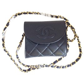 Chanel-Pochettes-Noir