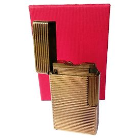 ST Dupont lighter in gold plated 20 microns Golden