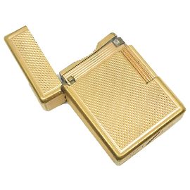 ST Dupont lighter in Golden Metal Golden