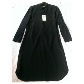 Burberry-Robes-Noir