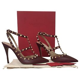 Valentino Rockstud Dark red