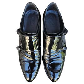 Mit Gucci gefütterte Lackschuhe mit Schnalle Schwarz