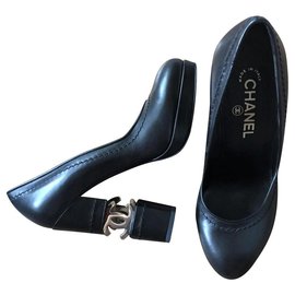 Chanel-Chanel Black couro logotipo saltos sapatos EU38.5-Preto