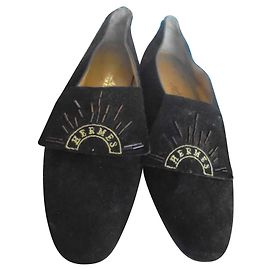 Hermès Mocassim mulher super bem Hermes top e forro de couro bordado 39 Preto