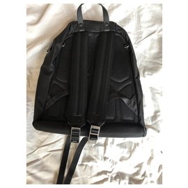 Prada-Mochila Prada-Preto