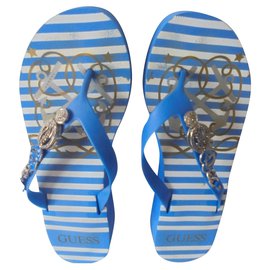Guess-Offset Mule Tong-White,Blue,Golden