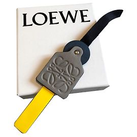 Loewe Taschenanhänger Grau