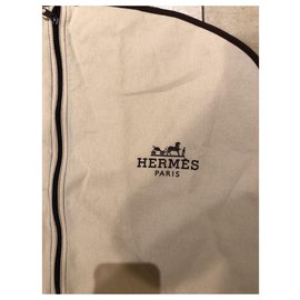 Hermès-protect suit-White