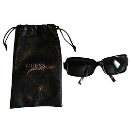 Guess black sunglasses with golden logo on the branches Black Golden