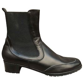 Salvatore Ferragamo Botas Salvatore Feragamo modelo Target en perfecto estado. Negro