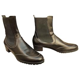 Salvatore Ferragamo-Botas de Salvatore Feragamo-Preto