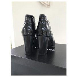 Chanel-CHANEL patent leather boots-Black