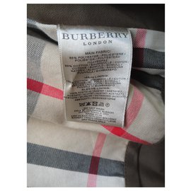 Burberry-Trincheira Curta Burberry 50 Condição de hortelã-Marrom