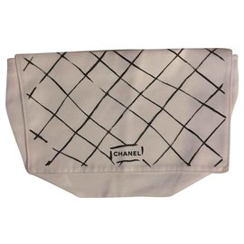 Chanel-Clutch bags-White